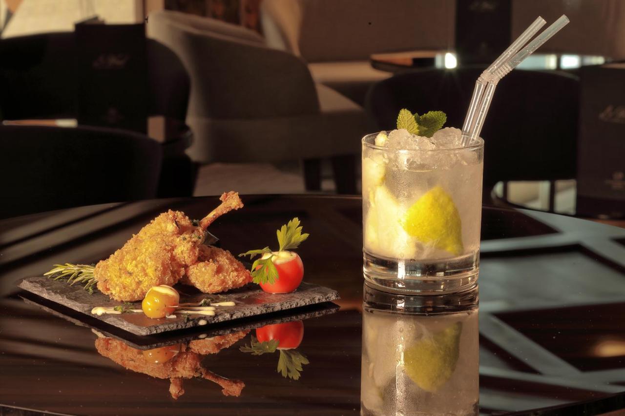 Le Palace D'Anfa Casablanca Eksteriør billede A caipirinha cocktail